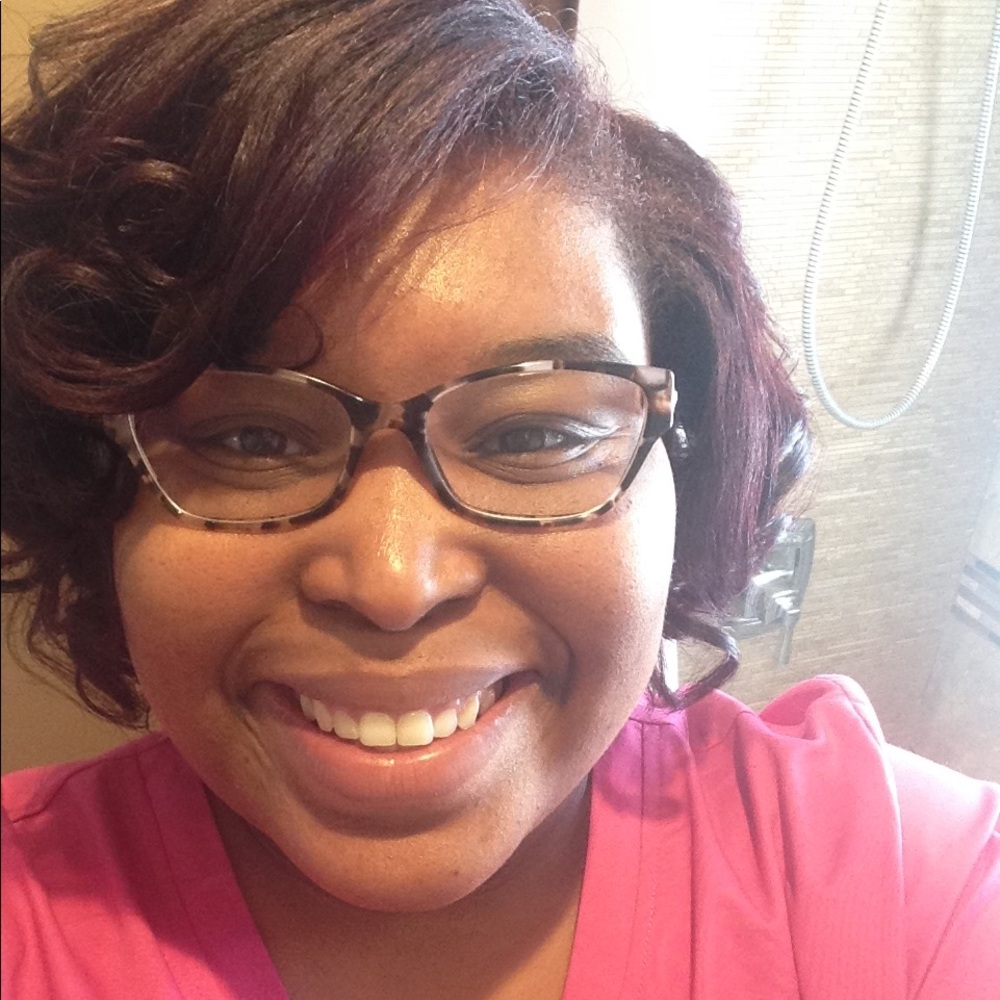 Meet your Posher, Brittnie